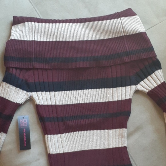 6/$25 Black Maroon Long Sleeve Sweater Dress - Picture 2 of 4